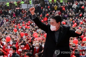 Ứng cử viên Yoon Suk-yeok của đảng đối lập Sức mạnh quốc dân đã đắc cử Tổng thống thứ 20 của Hàn Quốc. Ảnh: Yonhap