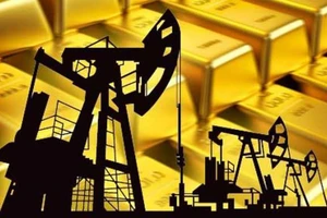Giá dầu mỏ và giá vàng tiếp tục biến động trái chiều