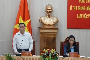 Đồng chí Nguyễn Trọng Nghĩa, Bí thư Trung ương Đảng, Trưởng Ban Tuyên giáo Trung ương phát biểu chỉ đạo tại buổi làm việc. Ảnh: dangcongsan