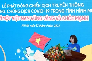 Thứ trưởng Bộ Y tế Nguyễn Thị Liên Hương phát biểu tại buổi lễ