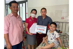 Quỹ Từ thiện S.I.S Cần Thơ giúp đỡ bé Võ Tấn Lộc