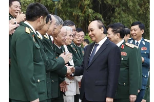  Chủ tịch nước Nguyễn Xuân Phúc thăm hỏi Đoàn đại biểu Ban liên lạc truyền thống Cựu chiến binh Sư đoàn 341