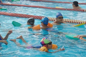 Phổ cập bơi cho học sinh mầm non và phổ thông