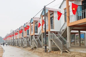 Hà Tĩnh: 24 hộ dân vạn chài sống trên thuyền nay đã có nhà