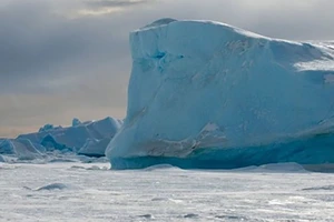 Một tảng băng trôi ở biển Weddell, Nam cực. Ảnh: CNN