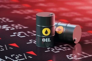 Giá dầu thế giới ghi nhận tháng giảm mạnh nhất kể từ tháng 11-2022