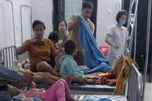 Nghệ An: Hàng chục trẻ mầm non nhập viện nghi bị ngộ độc thực phẩm