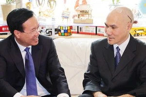 Chủ tịch nước Võ Văn Thưởng thăm gia đình Tiến sĩ vật lý người Việt tại Áo