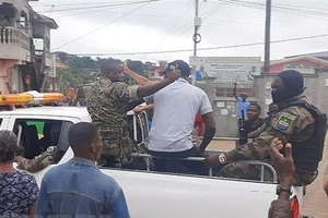 Lực lượng an ninh Gabon tuần tra trên đường phố thủ đô Libreville, sau khi một nhóm sỹ quan quân đội tuyên bố lên nắm quyền, ngày 30-8-2023