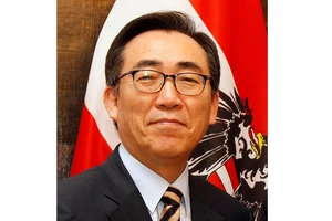 Hàn Quốc thay Ngoại trưởng và Giám đốc Cơ quan tình báo quốc gia