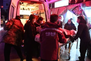 Ít nhất 100 người chết trong trận động đất ở Tây Bắc Trung Quốc