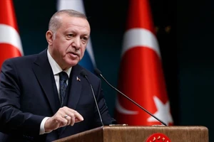 Ông Erdogan áp dụng nguyên tắc không hoan nghênh (persona non grata) trong ngoại giao để trục xuất các đại sứ. Ảnh: Anadolu
