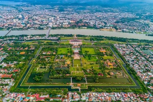 Một góc Thành phố Huế nhìn từ trên cao