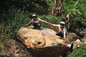 Vụ nổ mìn khai thác đá ảnh hưởng đời sống người dân: Lãnh đạo tỉnh Lâm Đồng chỉ đạo xử lý nghiêm