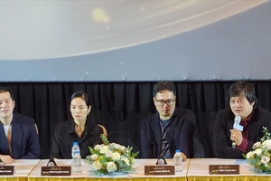 Đạo diễn Trần Thanh Huy chia sẻ kinh nghiệm cá nhân cho các nhà làm phim trẻ tại sự kiện