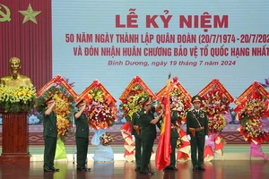 Quân đoàn 4 đón nhận Huân chương Bảo vệ Tổ quốc hạng nhất