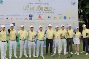 Giải golf Về nguồn 2024: Hơn 850 triệu đồng tặng học sinh nghèo vùng sâu, vùng xa