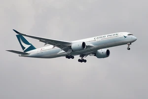 Cathay Pacific. Ảnh: REUTERS