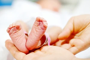 Đứa trẻ đầu tiên trên thế giới có giới tính không xác định 