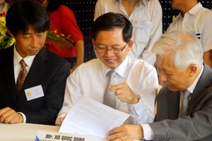 Lễ ký kết biên bản ghi nhớ hợp tác cuộc gặp gỡ giữ nhóm giáo sư cấp cao Nhật Bản cùng lãnh đạo UBND tỉnh Bình Định và Trung tâm IFIRSE