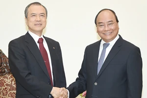 Thủ tướng Nguyễn Xuân Phúc tiếp Tổng Giám đốc Công ty Tokyo Gas, ông Michiaki Hirose. Ảnh: VGP/Quang Hiếu
