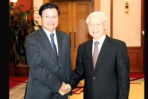 Tổng Bí thư Nguyễn Phú Trọng tiếp Thủ tướng Lào Thongloun Sisoulith 