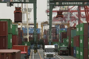 Nhật Bản: Thặng dư thương mại đạt 17 tỷ USD