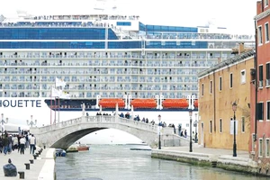 Italia cấm tàu du lịch lớn qua trung tâm Venice 