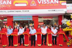 Khai trương cửa hàng Vissan tại số 340-344 Bùi Hữu Nghĩa, quận Bình Thạnh, TPHCM Ảnh: Diệu Huyền