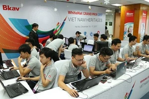 Việt Nam đoạt giải nhất cuộc thi WhiteHat Grand Prix 2017