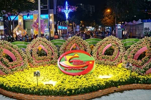 Bế mạc Đường hoa Nguyễn Huệ Tết Mậu Tuất 2018: Khoảng 1 triệu lượt khách tham quan