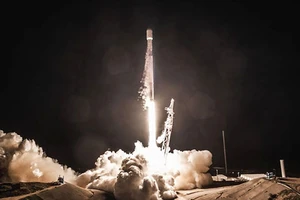 SpaceX đưa vệ tinh băng thông rộng Internet lên quỹ đạo
