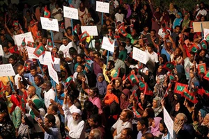 Người biểu tình ở thủ đô Male đòi chính quyền thả các chính trị gia đối lập. (Ảnh: Reuters)