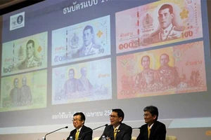 Thái Lan công bố tiền giấy mới có ảnh tân vương