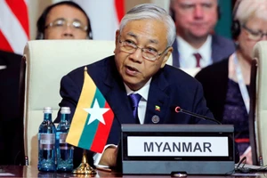 Tổng thống Myanmar U Htin Kyaw phát biểu tại Hội nghị thượng đỉnh Á-Âu (ASEM) tổ chức ở Ulaanbaatar (Mông Cổ) ngày 15-7-2016 - Ảnh: REUTERS