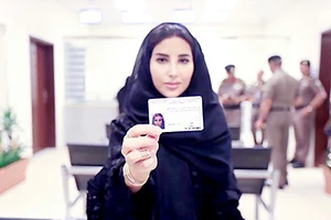 Phụ nữ Arab Saudi được cấp bằng lái xe 