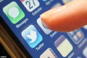 Twitter chặn việc lạm dụng các tài khoản