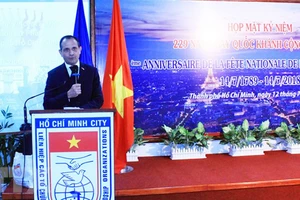 Ông Vincent Floreani, Tổng lãnh sự Cộng hòa Pháp tại Thành phố Hồ Chí Minh phát biểu tại buổi lễ. Ảnh: TTXVN