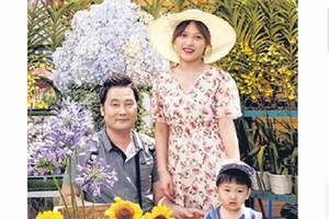 Anh Sin Eui-hyun cùng vợ người Việt 