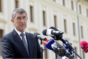 Thủ tướng Czech vượt qua cuộc bỏ phiếu bất tín nhiệm