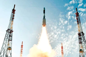 Ấn Độ phóng vệ tinh quan sát Trái đất