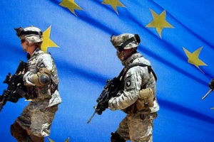 2/3 châu Âu phản đối thành lập quân đội chung