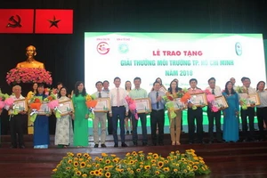 Các cá nhân và tập thể đạt Giải thưởng Môi trường TPHCM năm 2018