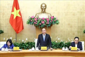 Thủ tướng Chính phủ Nguyễn Xuân Phúc chủ trì phiên họp Hội đồng Thi đua - Khen thưởng Trung ương. Ảnh: TTXVN