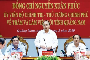 Thủ tướng Nguyễn Xuân Phúc làm việc với cán bộ chủ chốt tỉnh Quảng Nam Ảnh: TTXVN