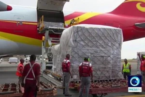 Máy bay Trung Quốc chở lô hàng dược phẩm viện trợ cho Venezuela. Ảnh: PressTV