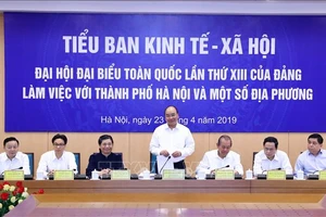 Thủ tướng Nguyễn Xuân Phúc, Trưởng Tiểu ban Kinh tế - Xã hội Đại hội đại biểu toàn quốc lần thứ XIII của Đảng phát biểu. Ảnh: TTXVN