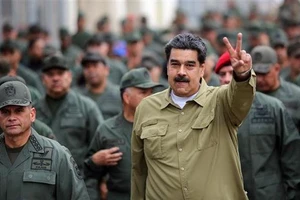 Venezuela: Quân đội ủng hộ tổng thống, chống lại mưu đồ đảo chính