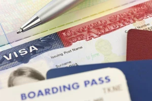 Xin thị thực phải kèm thông tin mạng xã hội