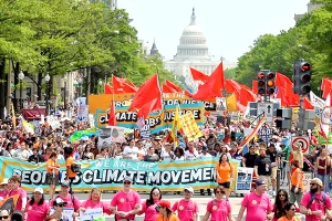 Người Mỹ biểu tình phản đối chính sách môi trường của Tổng thống Donald Trump